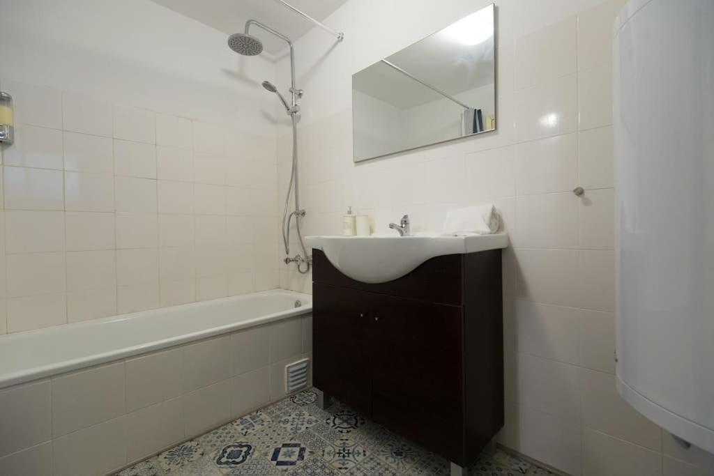 Ola Lisbon - Rato II Apartment Ngoại thất bức ảnh